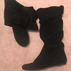 Size 7 black boots
